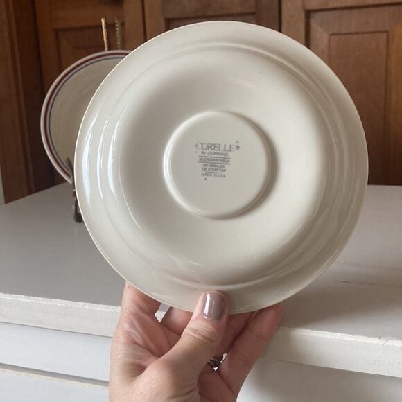 Vintage Corelle “Abundance” Saucers, Set of 4 - Picture 5 of 6